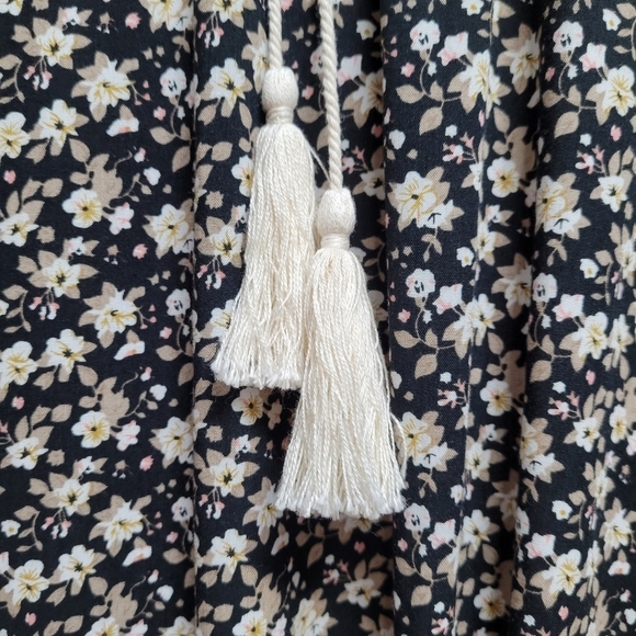 Luxe Apothetique Boho Floral Crochet Collar Tie Top S - Picture 3 of 10